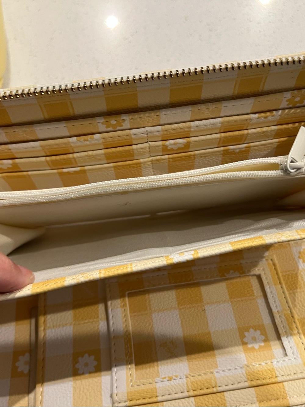 Betsey Johnson Yellow Gingham Daisy Tote and Wallet Set - Picture 5 of 10